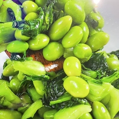 手で潰す野菜と枝豆炒め