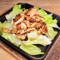 塩ホルモン鉄板焼き