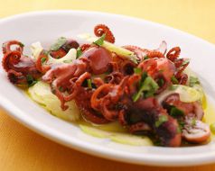 ボイルダコと野菜のサラダ仕立て