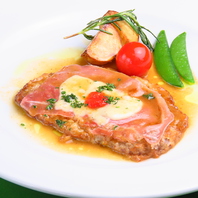 【当店定番アラカルト】仔牛のカツレツボローニャ風