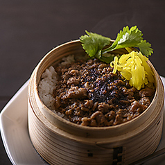 ★魯肉飯(ルーローハン)