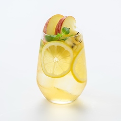 さわやか白のサングリア（りんご＆キウイ）