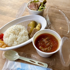 テイクアウト、スパイスカレー弁当