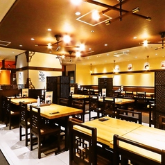 清潔感のある店内は、通路も広く、解放感あり！