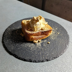 ふわとろフレンチトースト きな粉と餅とクリチ添え