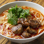 オーナーシェフ自慢の刀削麺！きめ細かい絹のような口触りの手作り麺でスープと絶妙に絡み合います♪