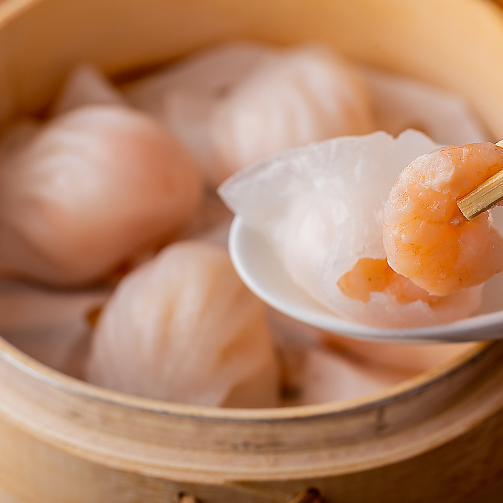 プリプリ＆つるモチ食感が人気のエビ蒸し餃子☆自慢の点心や小籠包も食べ放題！！