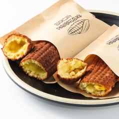 デリマンジュウ（カスタードクリーム・コンチーズ）