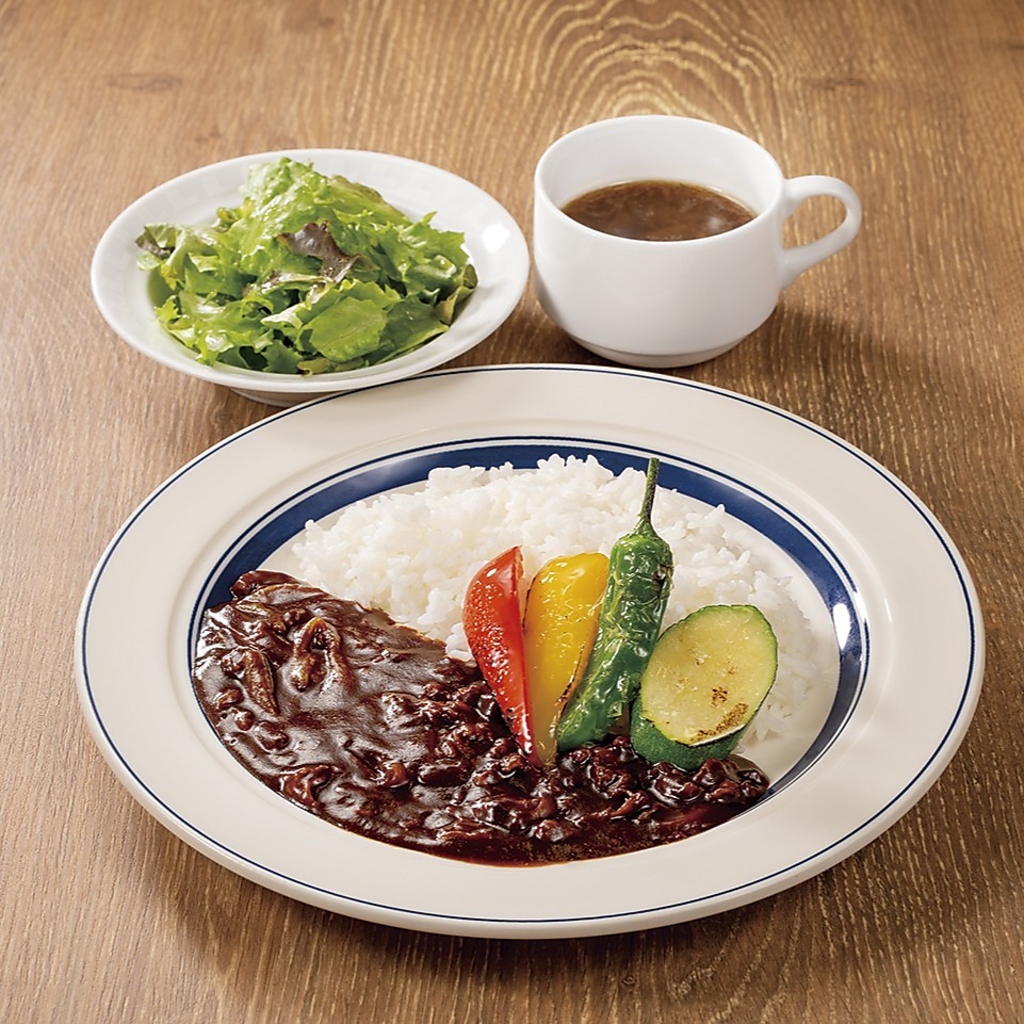 【ランチメニューも充実】 平日ランチタイム（～14：30）　オムハヤシやカツカレーもご用意！