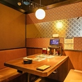 おひとり様からご家族、グループまで、さまざまなシーンでご利用いただけるお席です。くつろぎながら、美味しい料理と楽しい時間をお過ごしください。