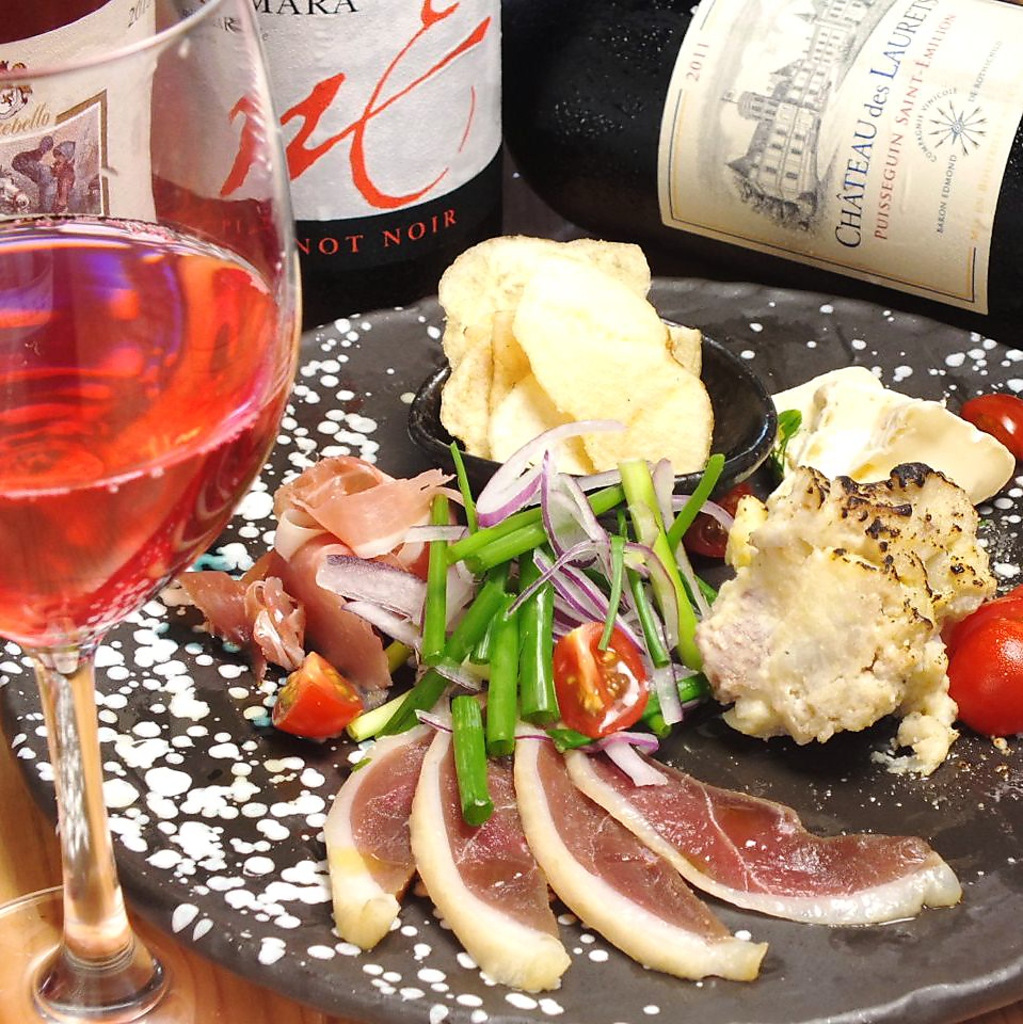 お酒のラインナップも充実◎自家製サングリアも◎こだわりのおつまみも全て自家製♪心オリジナル★