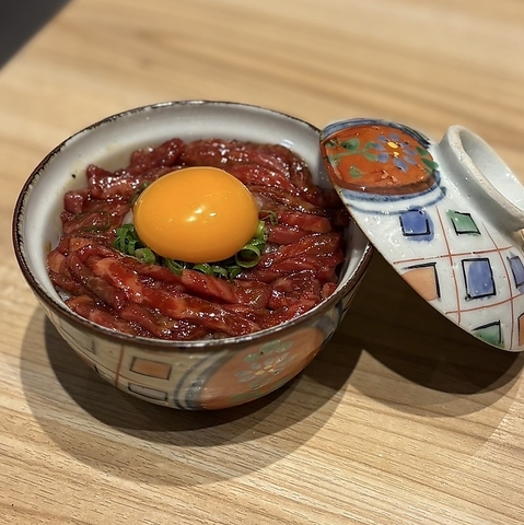 近江牛上ハラミユッケ丼