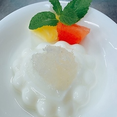 海燕の巣入り杏仁デザート