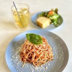【Pasta &nbsp;lunch】イタリア産高糖度トマトとモッツアレラチーズのシンプルトマトソース（スパゲッティ）
