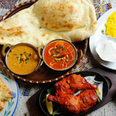 系列店（同ビル1階）のインド料理も注文可能◎