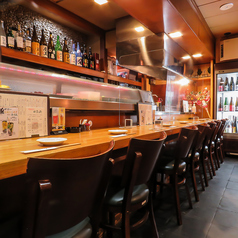 お一人様も大歓迎。ゆっくりとお酒を楽しめるお席です。