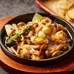 ガツと長ネギのアヒージョ