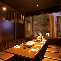 少人数のほりごたつ個室も完備してます。