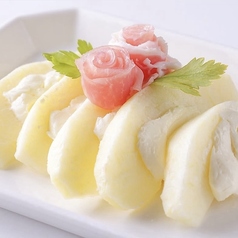 ☆生ハム薔薇と季節のフルーツのクリームチーズ