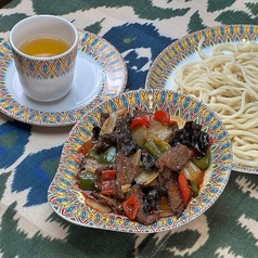 揚げ肉の和え麺
