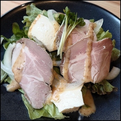 ローストポークと豆腐の彩りサラダ