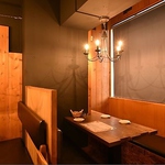 半個室風の空間はデートや女子会などにぴったりです。