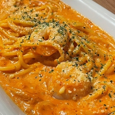 エビのトマトクリームパスタ