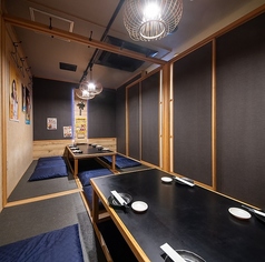 全席喫煙可◎全席完全個室◎食べ飲み放題◎馬刺しと焼鳥のお店◎鳥馬酒場　熊本下通店の雰囲気1