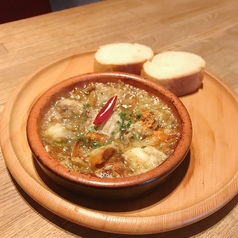 鶏モモ肉ときのこのアヒージョ