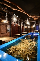 鮮度抜群！店内の生簀から、活きた美味しさをご提供