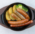 料理メニュー写真&nbsp;5種のソーセージ盛り合わせ