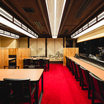 落ち着きのある和モダンな空間を感じられる店内