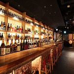 【カウンター席】焼酎ボトルが望める席で！