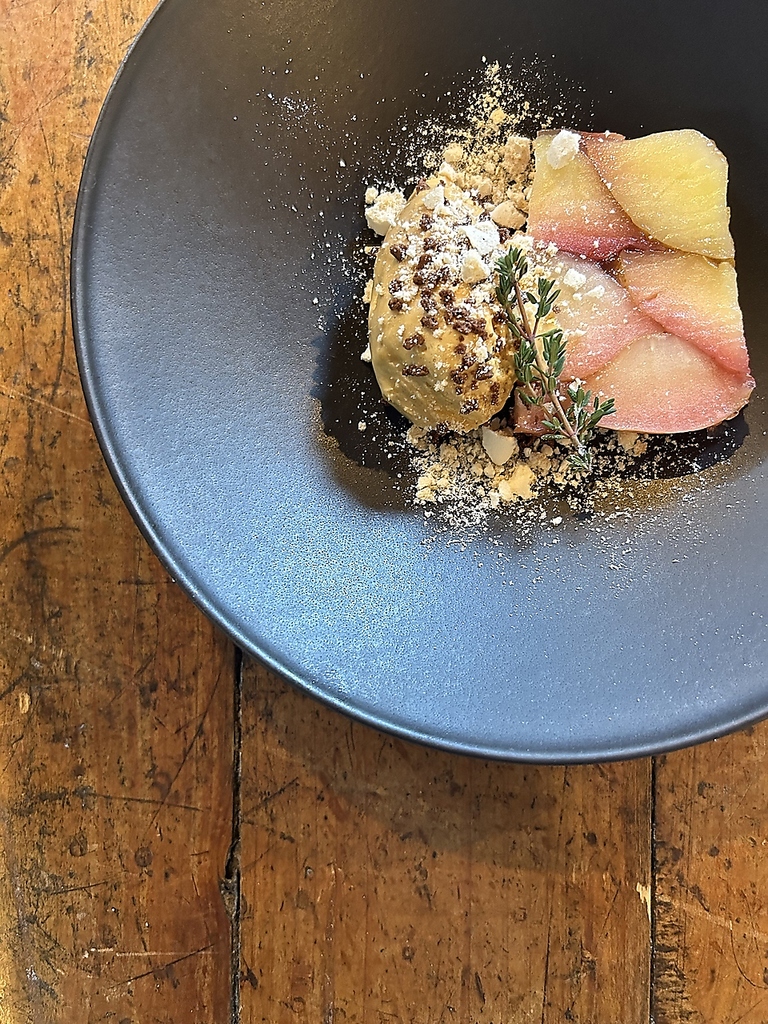 紅玉のテリーヌとキャラメルアイス