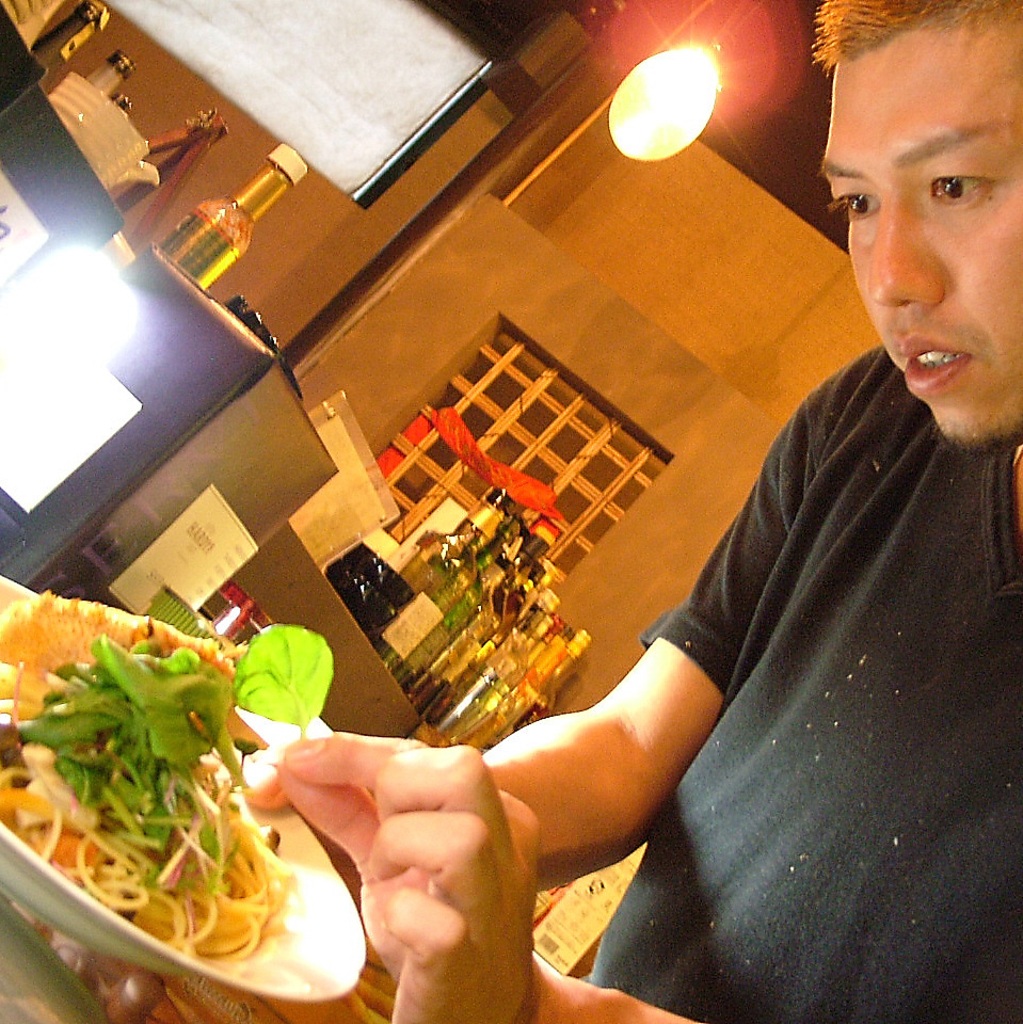 旬の素材をオシャレなイタリアンで彩る［洋］のシェフ。自慢のパスタは必食です！
