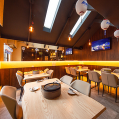 和の雰囲気が漂う素敵なインテリアの中で、おいしい食事を楽しめます。落ち着いた空間で、心温まるひと時をお過ごしください★