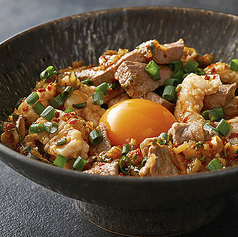 ホルモン刺盛(ホルモンの湯引き盛)