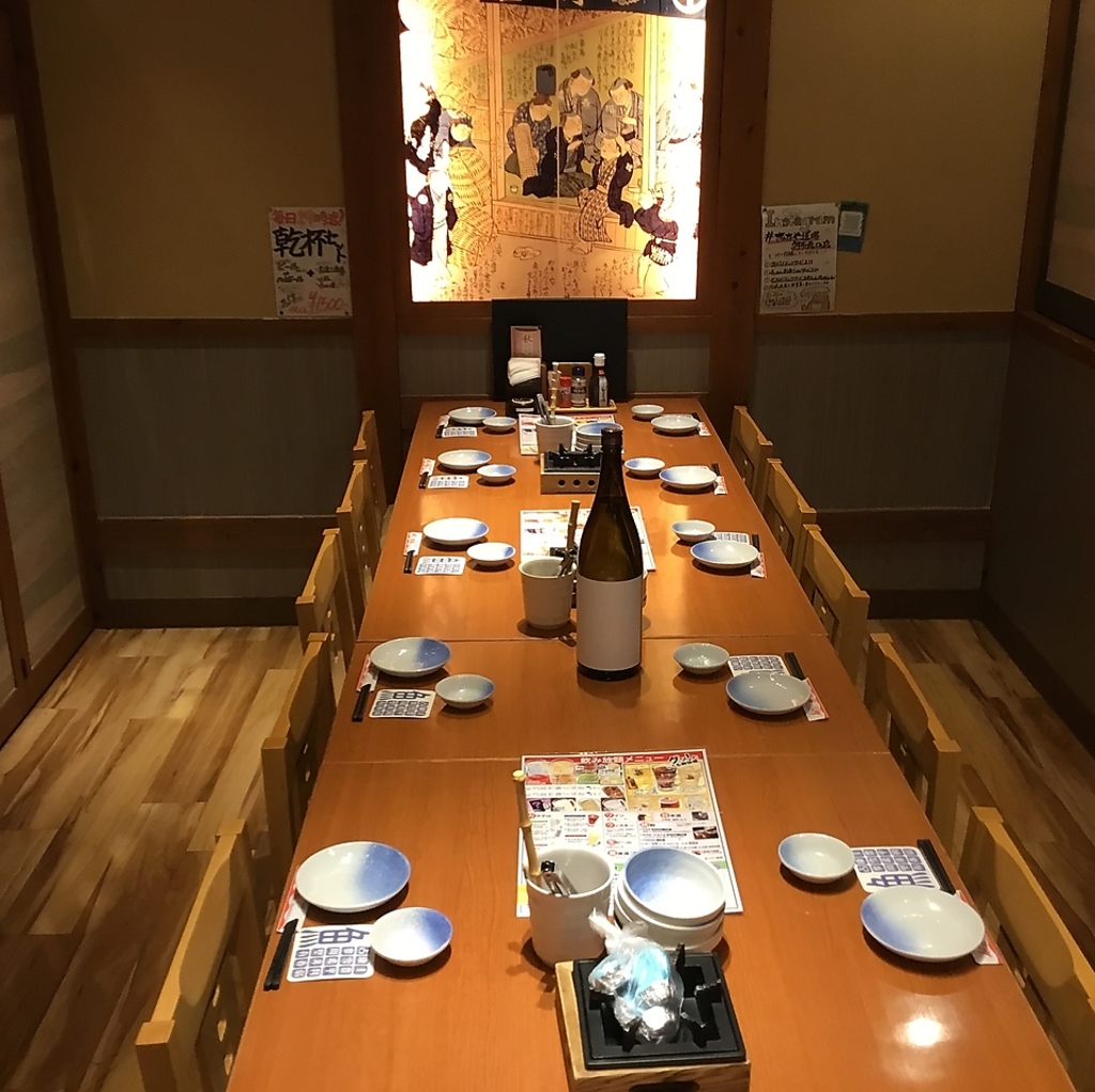4名・11名・12名個室あり！最大23名までOK！ご予約はお早めに♪