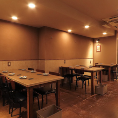 テーブルをつなげて12人までの宴会も可能です♪お気軽にお問合せください！