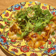 ピリ辛パクチー水餃子