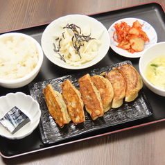 絶品餃子酒場の特集写真