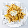 料理メニュー写真&nbsp;フライドポテトwithスイートチリソース＆サワークリーム