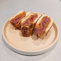 料理メニュー写真&nbsp;卓也の牛カツサンド