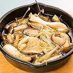 たっぷりキノコのアヒージョ