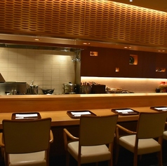 カウンター席を8席ご用意しております。