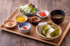 え、おにぎり食べ放題！？コスパ最強居酒屋ランチ！