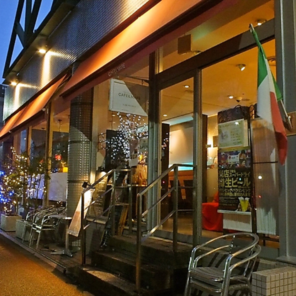 検見川浜駅５分！PIAの１階にございます◎駅近なので、集合に便利で帰りも楽ちん♪