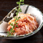 「特製まぐろ梅水晶858円(税込)」お酒のおつまみにピッタリです!風味と食感を是非お愉しみください♪