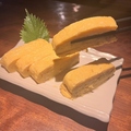 料理メニュー写真&nbsp;焼きたてふわふわの出汁巻き玉子