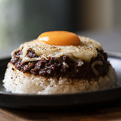 モッツァレラチーズと卵の焼きカレー